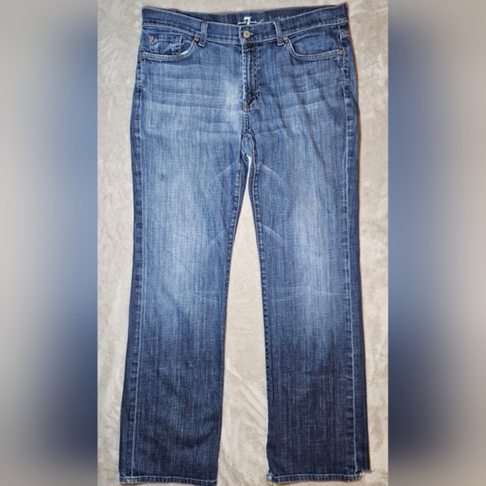 7 for all mankind Women's Bootcut  Mediumwash Jeans 36 Logo‎ and badge.